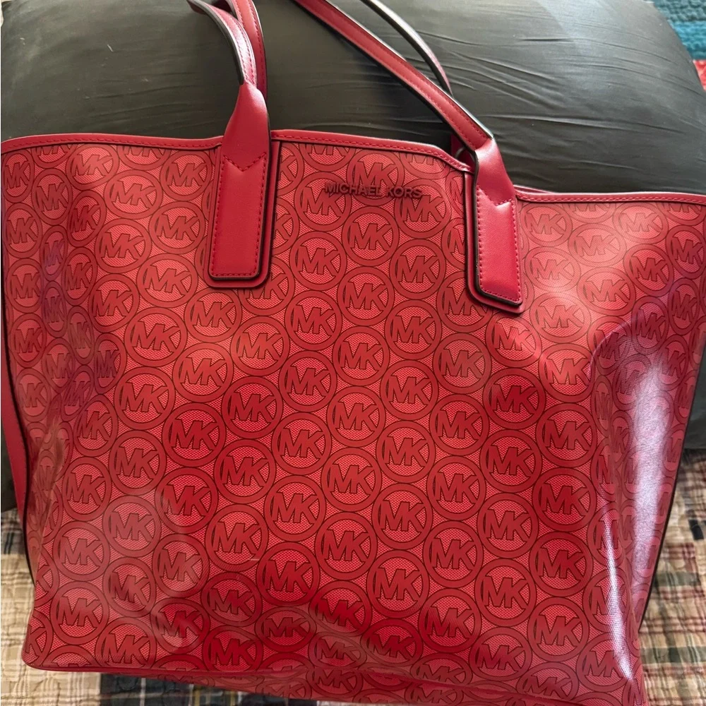 Barely used Michael Kors “The Jodie Tote” - Picture 3 of 4